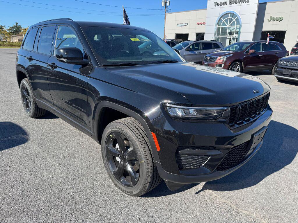 new 2025 Jeep Grand Cherokee car, priced at $48,375