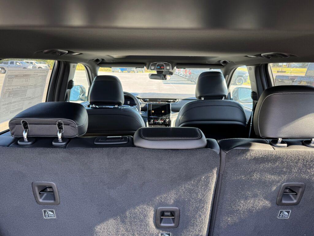 new 2025 Jeep Grand Cherokee car, priced at $48,375
