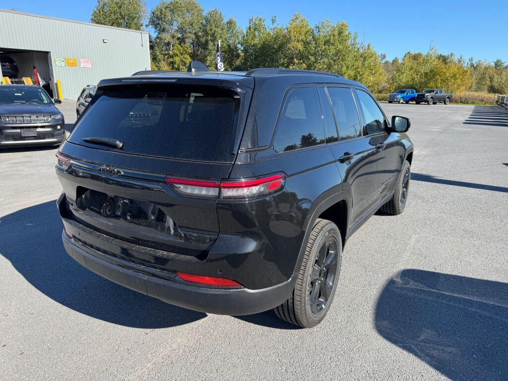 new 2025 Jeep Grand Cherokee car, priced at $48,375