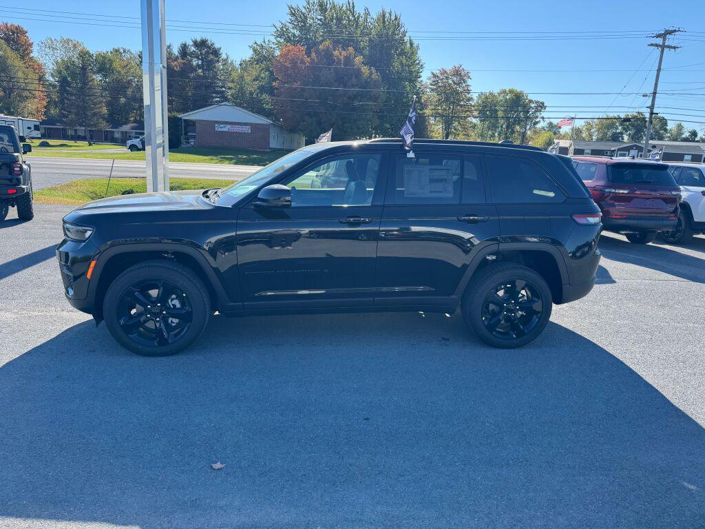 new 2025 Jeep Grand Cherokee car, priced at $48,375