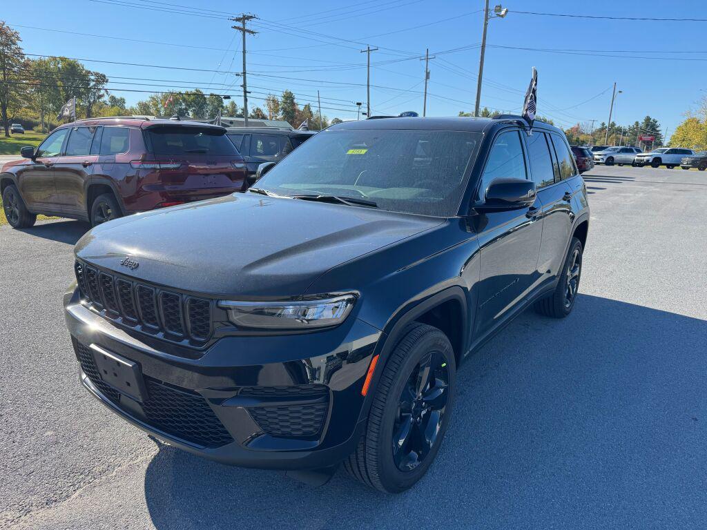 new 2025 Jeep Grand Cherokee car, priced at $48,375