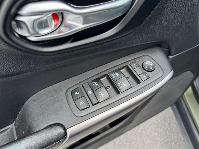 used 2021 Jeep Cherokee car, priced at $20,995