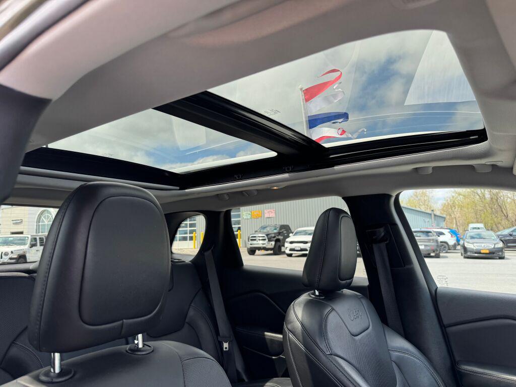 used 2021 Jeep Cherokee car, priced at $20,995