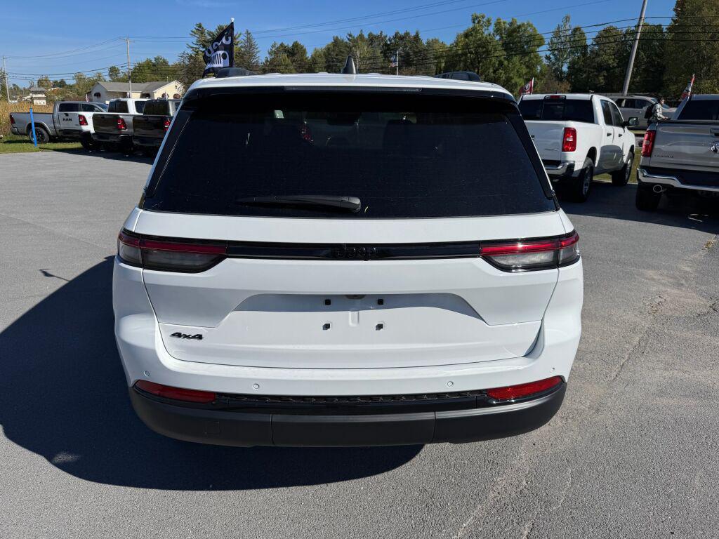 new 2025 Jeep Grand Cherokee car, priced at $47,780