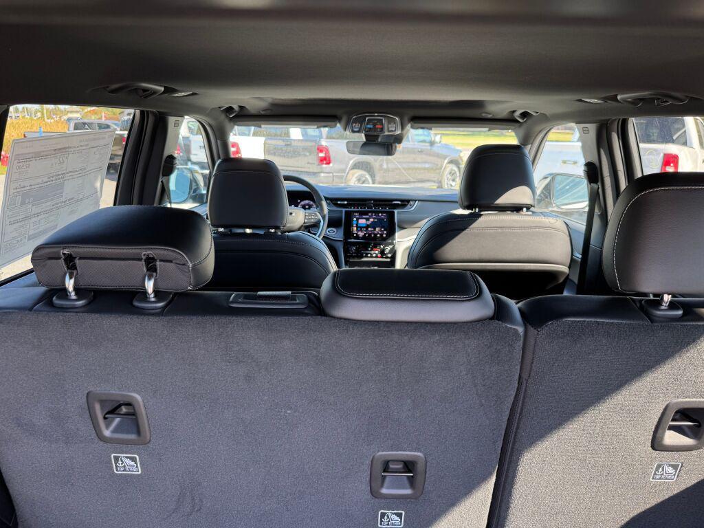 new 2025 Jeep Grand Cherokee car, priced at $47,780