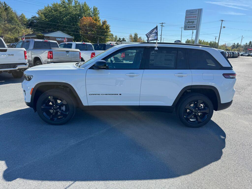 new 2025 Jeep Grand Cherokee car, priced at $47,780