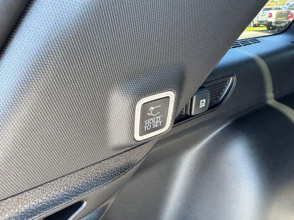 new 2025 Jeep Grand Cherokee car, priced at $47,780