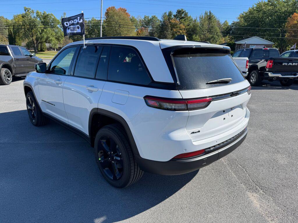 new 2025 Jeep Grand Cherokee car, priced at $47,780