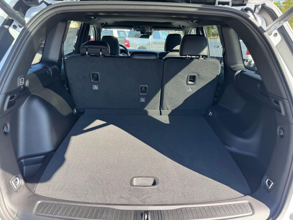 new 2025 Jeep Grand Cherokee car, priced at $47,780