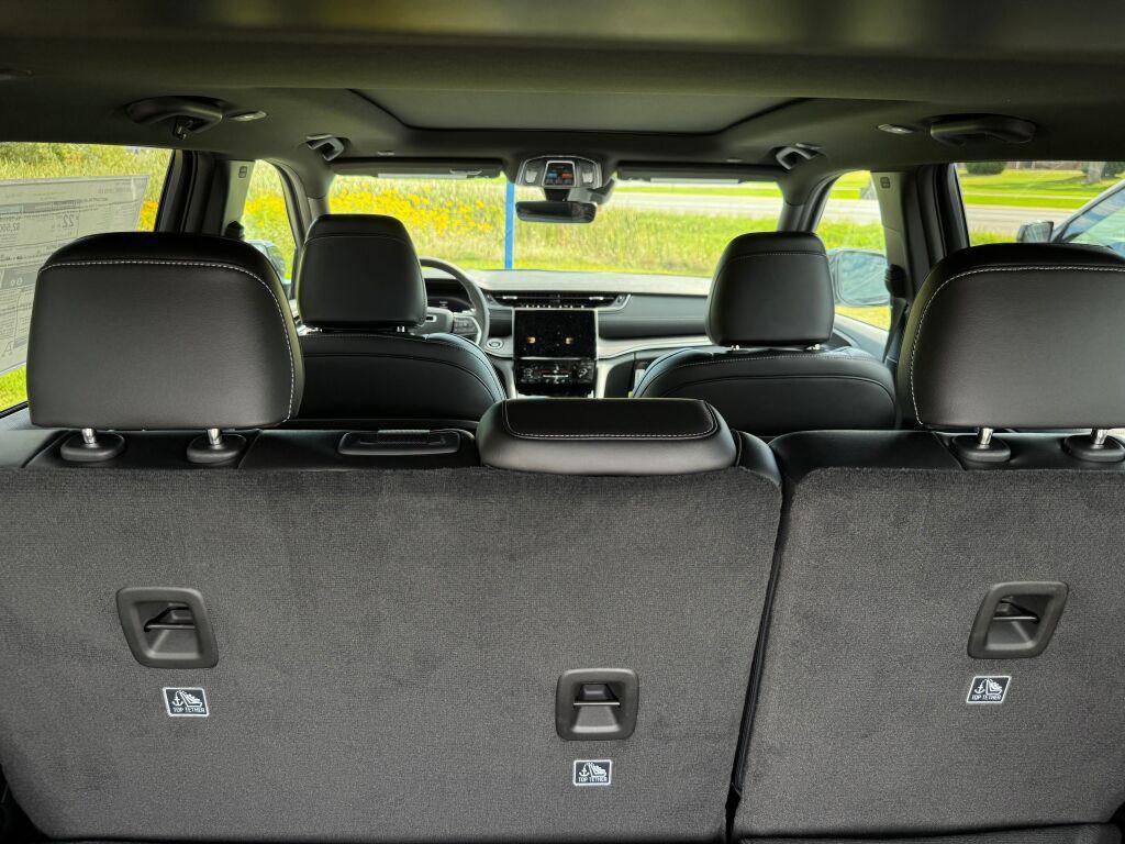 new 2025 Jeep Grand Cherokee car, priced at $52,735