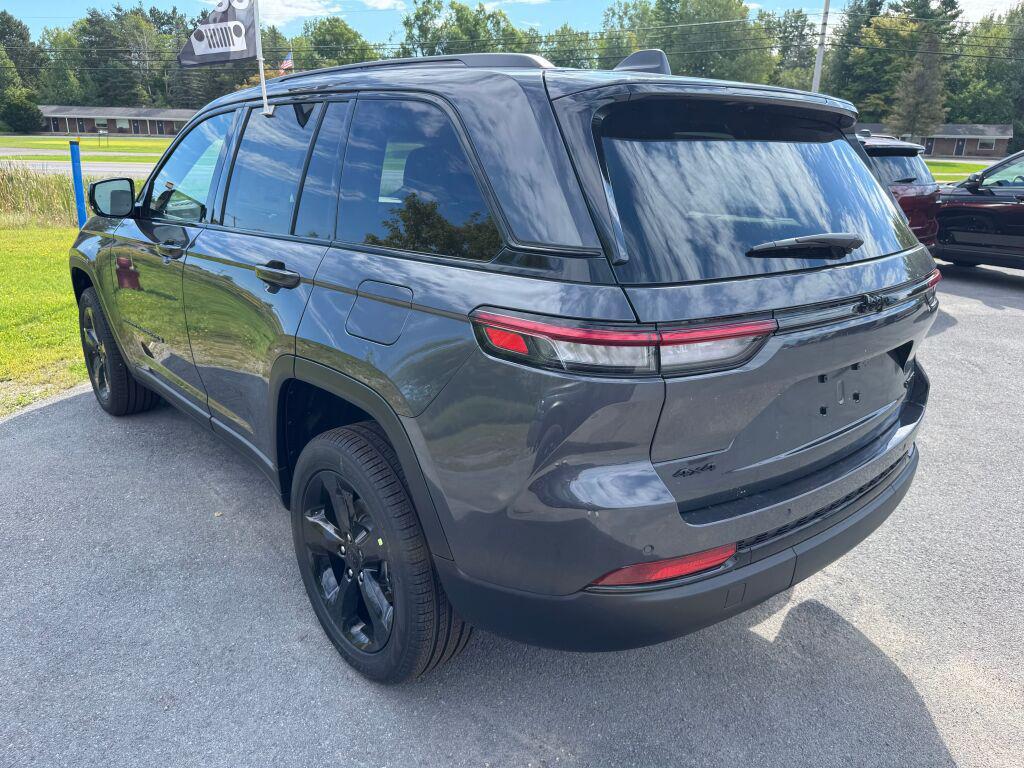 new 2025 Jeep Grand Cherokee car, priced at $52,735