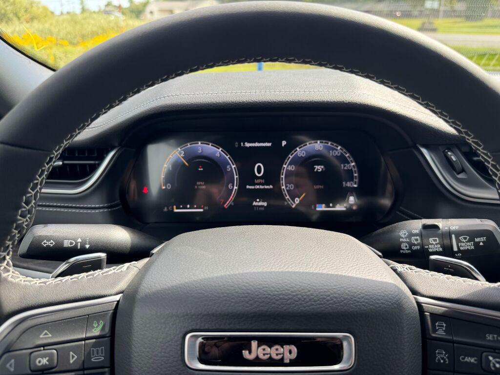 new 2025 Jeep Grand Cherokee car, priced at $52,735