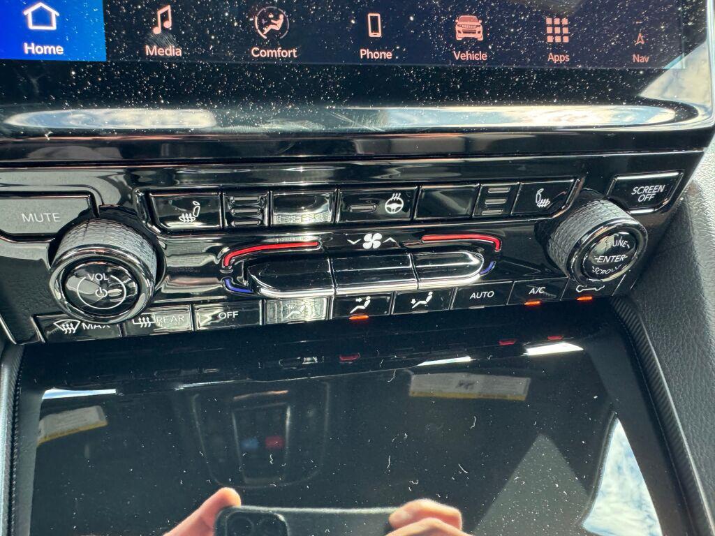 new 2025 Jeep Grand Cherokee car, priced at $52,735