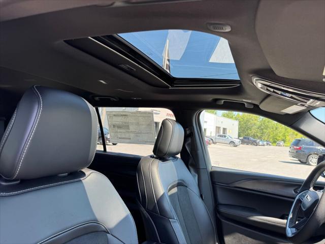 new 2025 Jeep Grand Cherokee L car, priced at $51,370