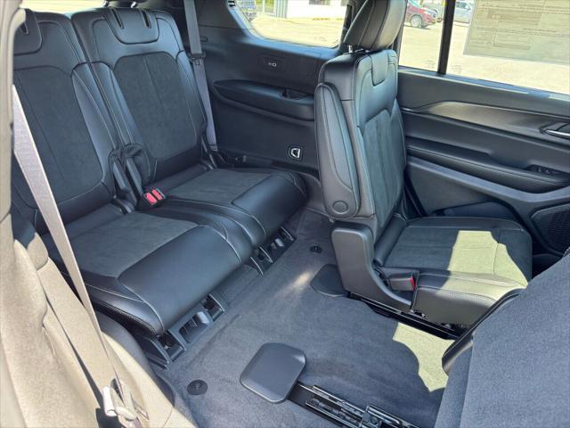 new 2025 Jeep Grand Cherokee L car, priced at $51,370