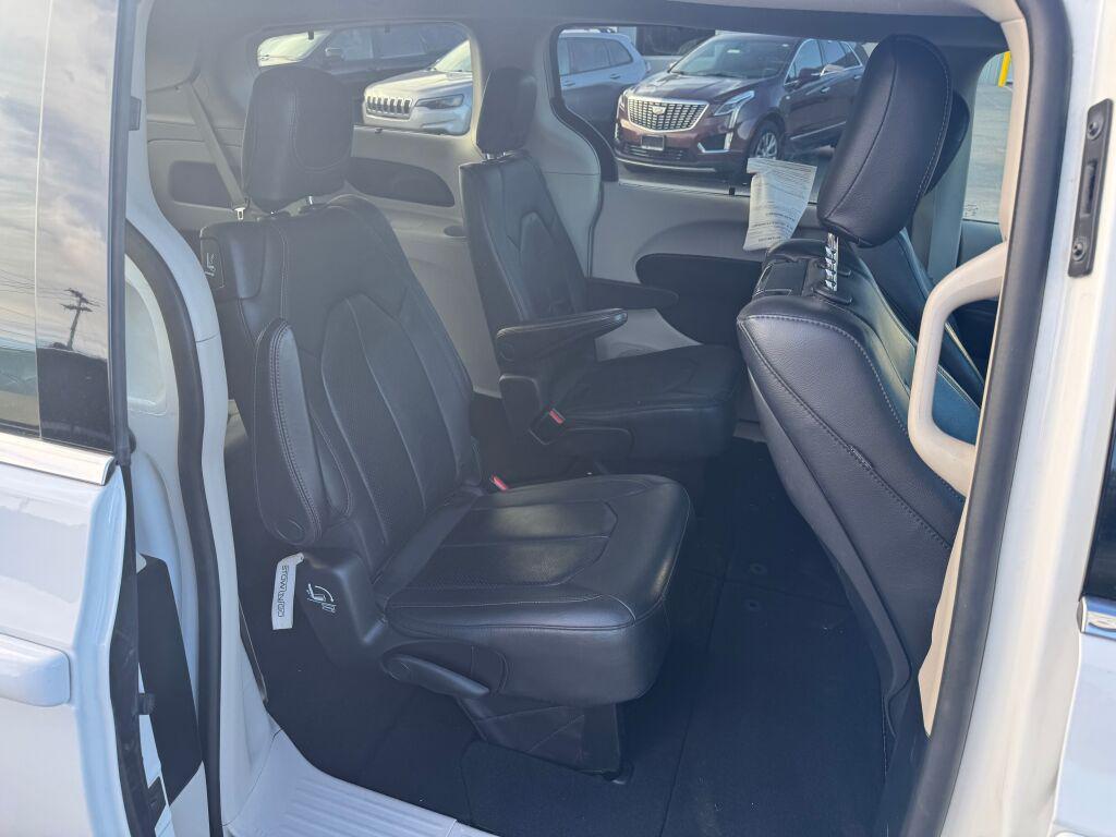 used 2020 Chrysler Pacifica car, priced at $23,995
