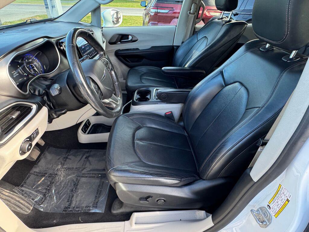 used 2020 Chrysler Pacifica car, priced at $23,995