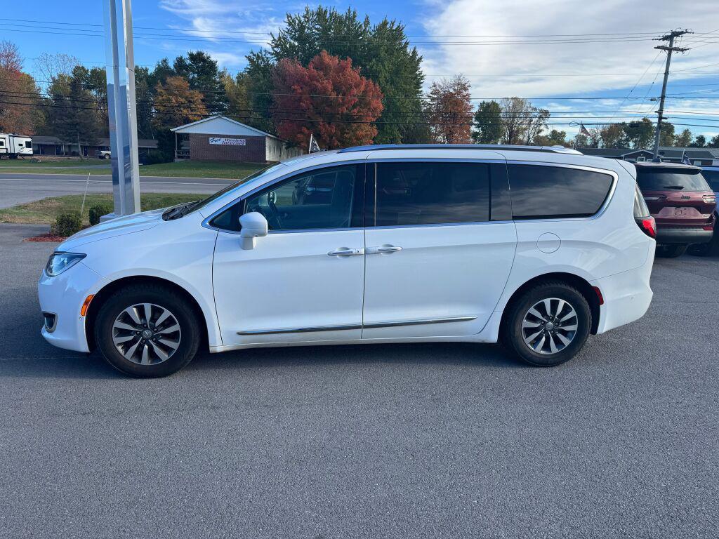 used 2020 Chrysler Pacifica car, priced at $23,995
