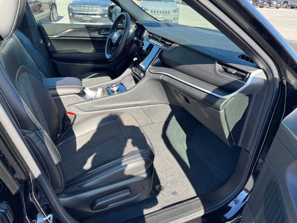 new 2025 Jeep Grand Cherokee L car, priced at $50,375