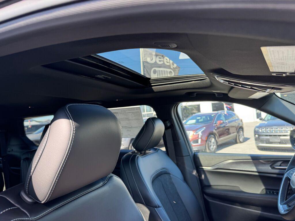 new 2025 Jeep Grand Cherokee L car, priced at $50,375