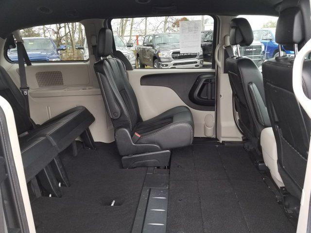 used 2017 Dodge Grand Caravan car