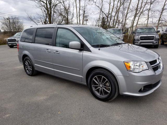 used 2017 Dodge Grand Caravan car