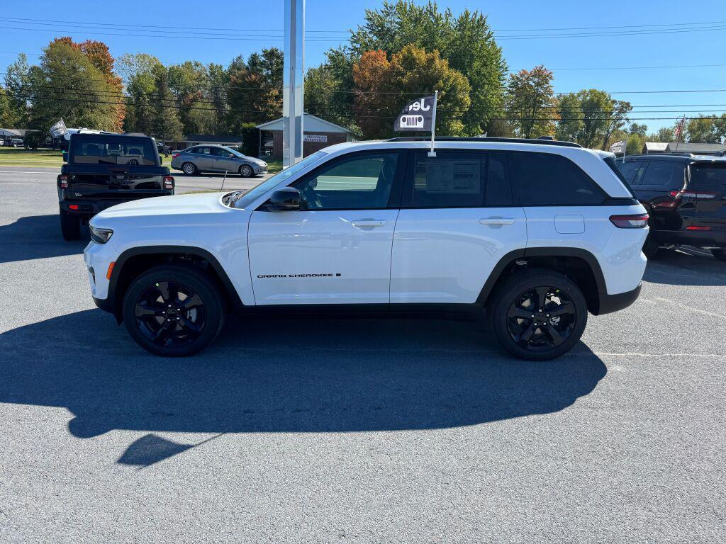 new 2025 Jeep Grand Cherokee car, priced at $47,780