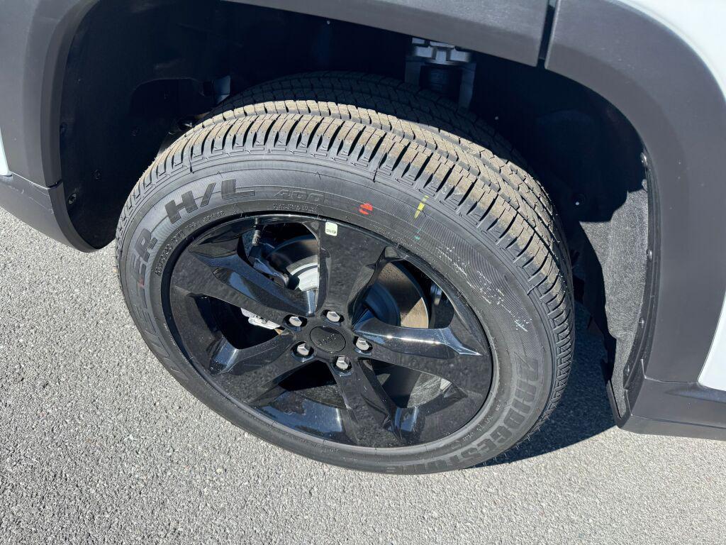 new 2025 Jeep Grand Cherokee car, priced at $47,780