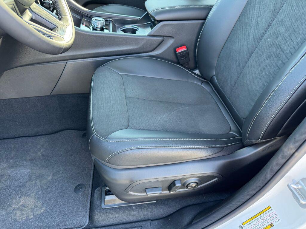 new 2025 Jeep Grand Cherokee car, priced at $47,780