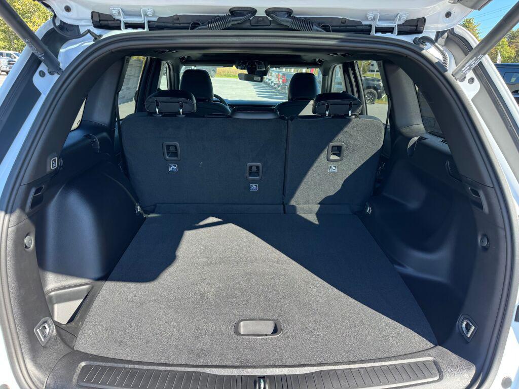 new 2025 Jeep Grand Cherokee car, priced at $47,780