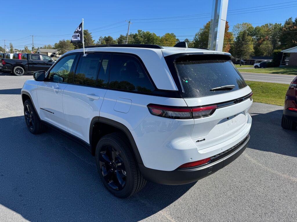 new 2025 Jeep Grand Cherokee car, priced at $47,780