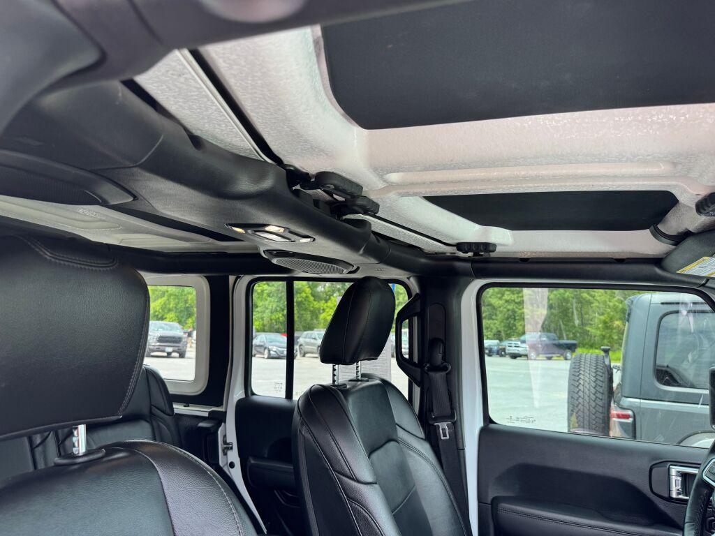 used 2021 Jeep Wrangler Unlimited car, priced at $37,995