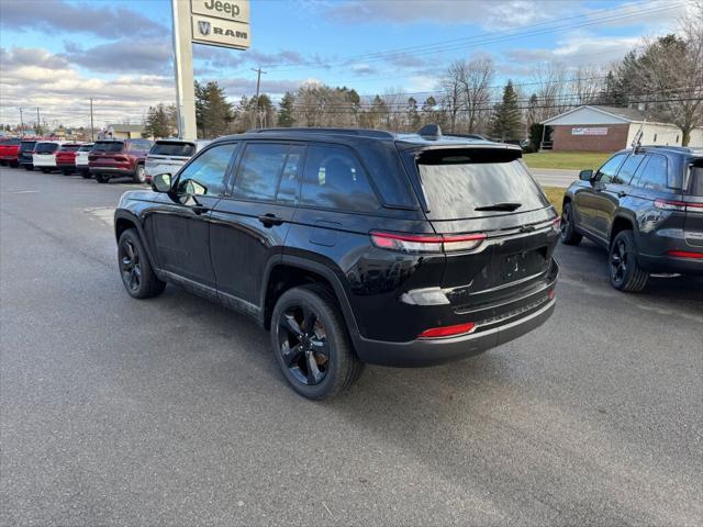 new 2025 Jeep Grand Cherokee car, priced at $48,175