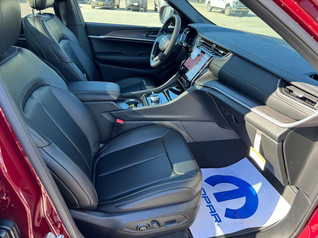 new 2025 Jeep Grand Cherokee L car, priced at $54,835