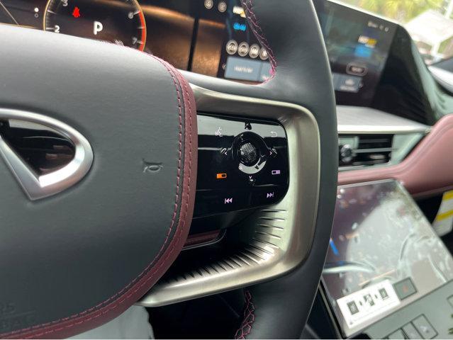 new 2025 INFINITI QX80 car, priced at $113,850