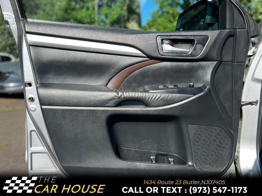 used 2015 Toyota Highlander car, priced at $17,995