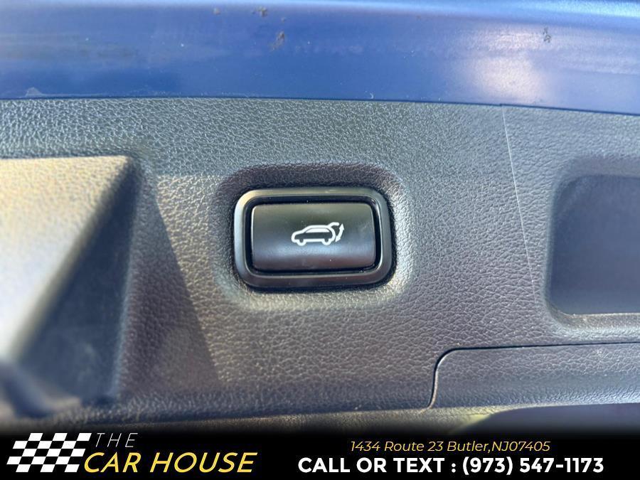 used 2021 Hyundai Santa Fe car, priced at $20,995