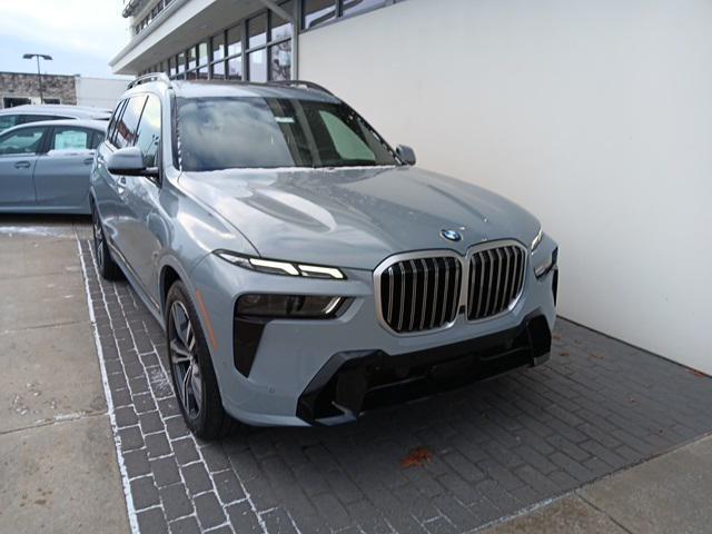 new 2025 BMW X7 car, priced at $92,685