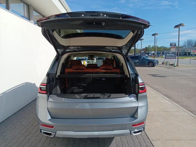 used 2025 BMW X7 car, priced at $86,000