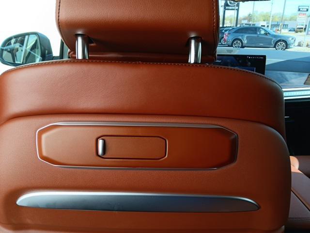 used 2025 BMW X7 car, priced at $86,000