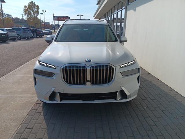 new 2025 BMW X7 car, priced at $89,785