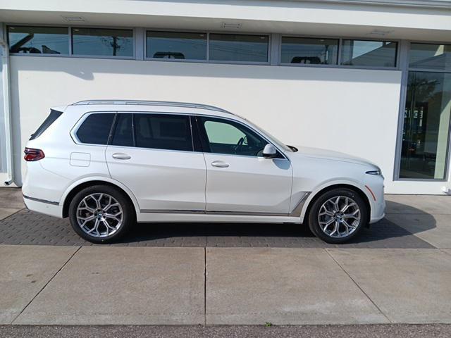 new 2025 BMW X7 car, priced at $89,785