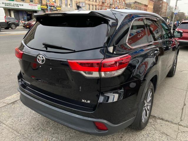 used 2018 Toyota Highlander car, priced at $19,995