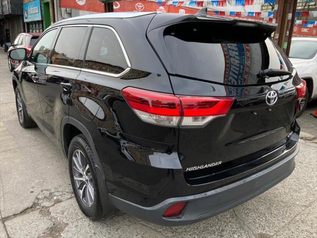 used 2018 Toyota Highlander car, priced at $19,995