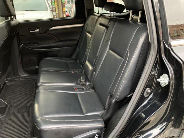 used 2018 Toyota Highlander car, priced at $19,995