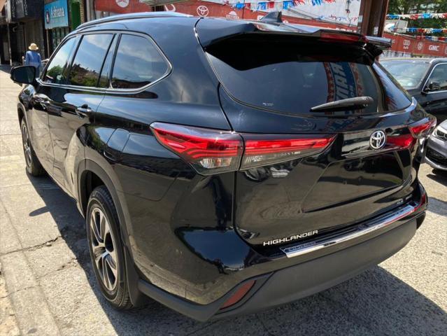 used 2020 Toyota Highlander car, priced at $24,995