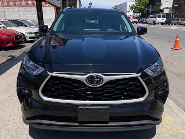 used 2020 Toyota Highlander car, priced at $24,995