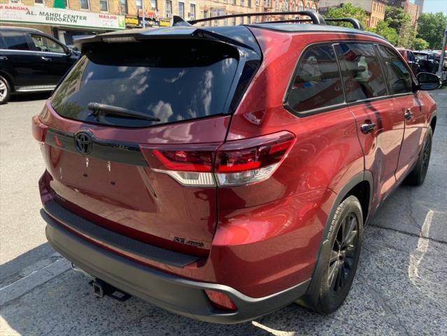 used 2019 Toyota Highlander car, priced at $22,995