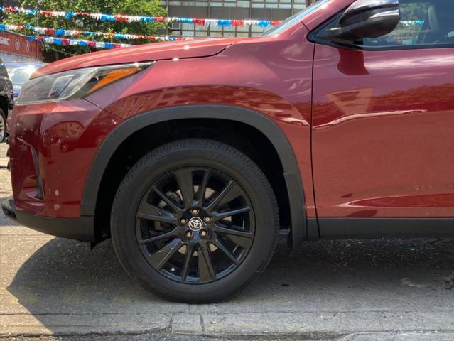 used 2019 Toyota Highlander car, priced at $22,995