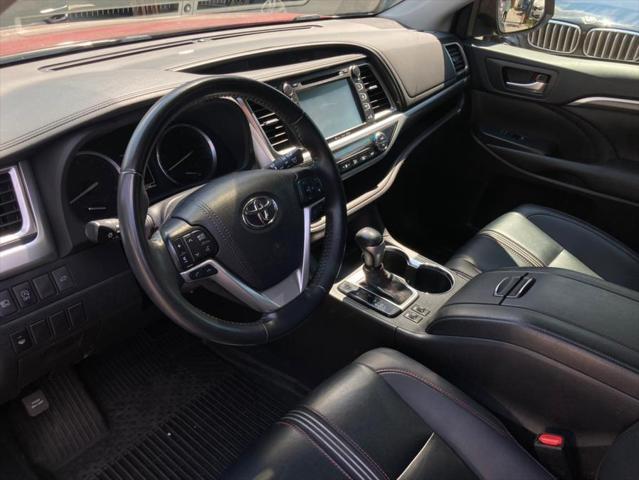 used 2019 Toyota Highlander car, priced at $22,995